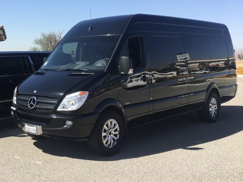 12 Pax Mercedes Sprinter Limousine
